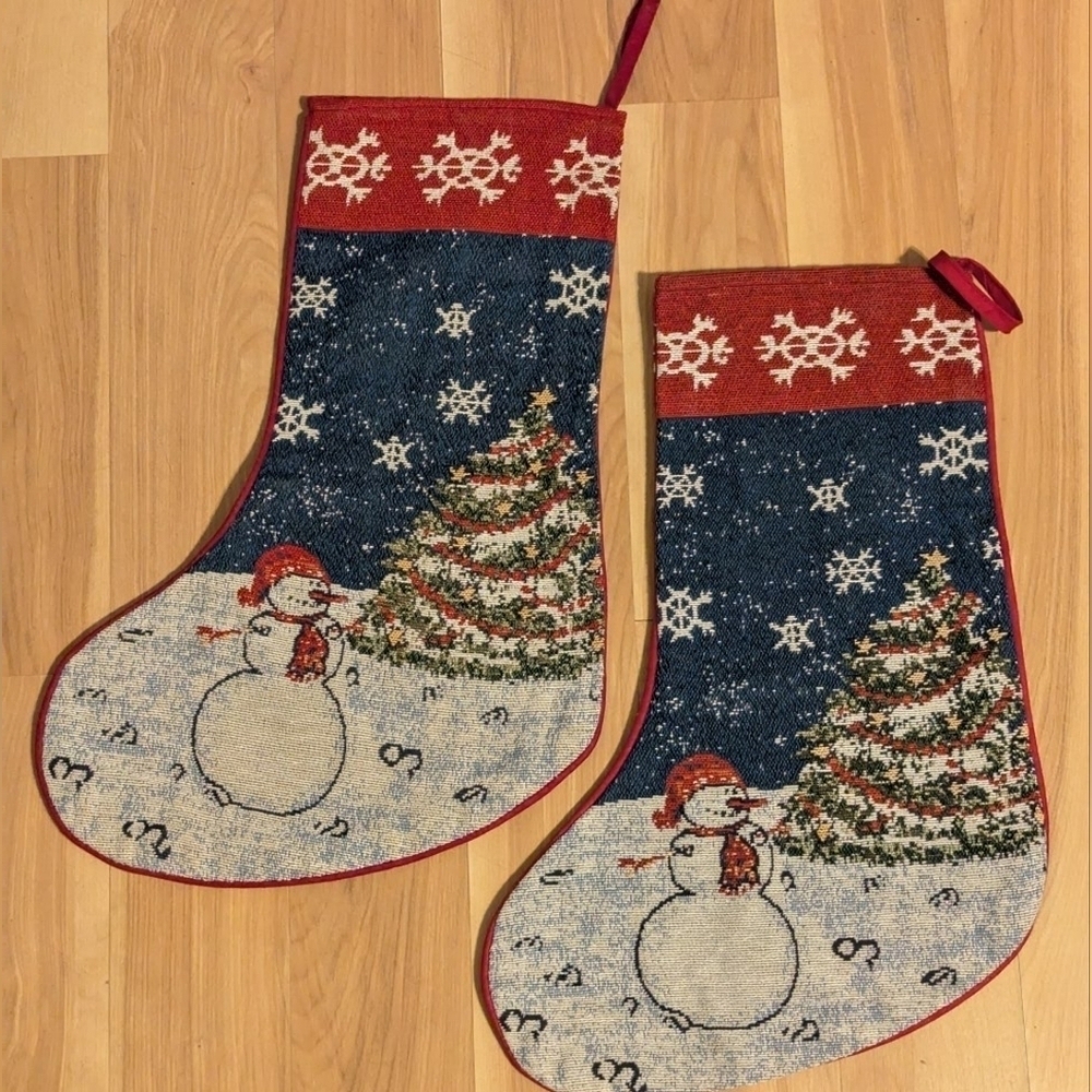 Tapestry matching stockings by Old Time Pottery - Picture 5 of 6